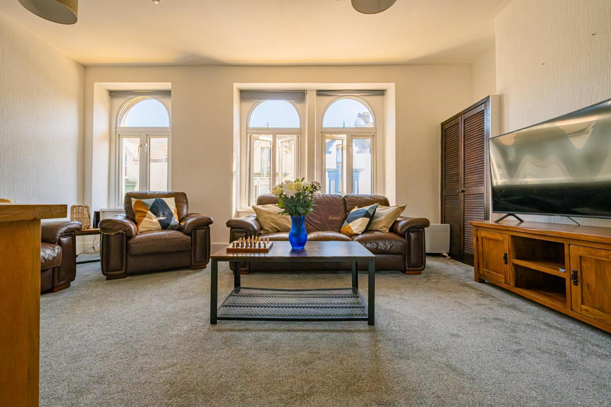 Castleview Coastal Comfort With 2 Parking Spaces Oystermouth Eksteriør billede